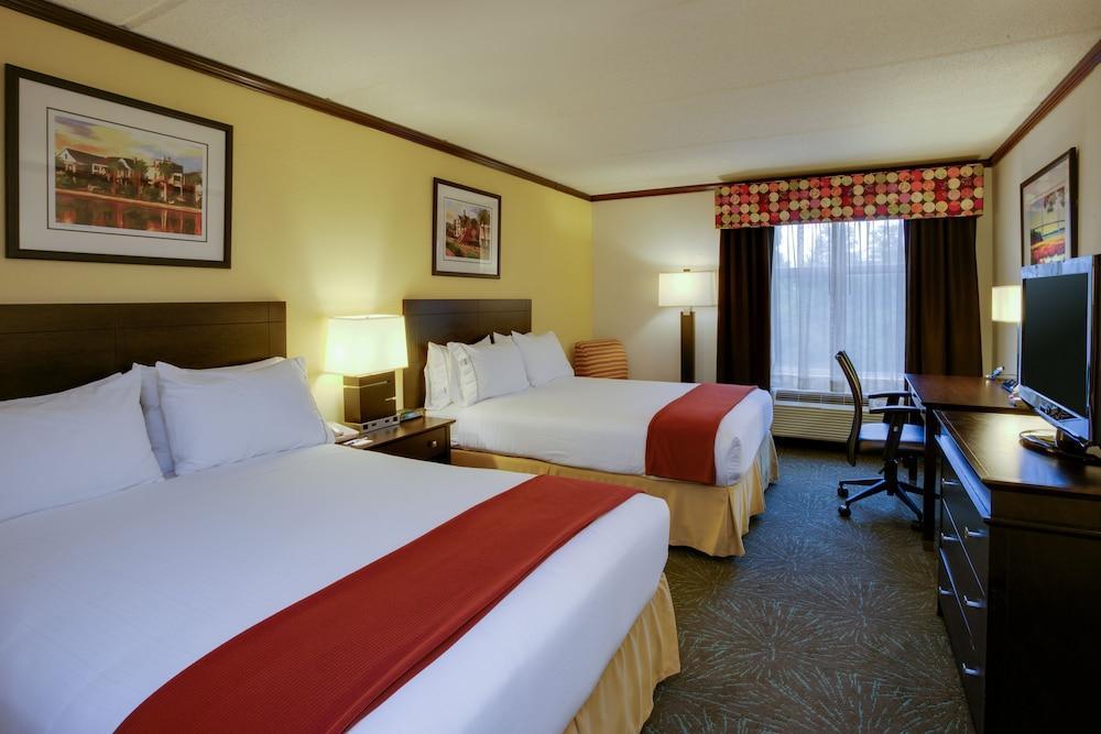 Holiday Inn Express Hotel & Suites Charleston-Ashley Phosphate By Ihg North Charleston Bagian luar foto