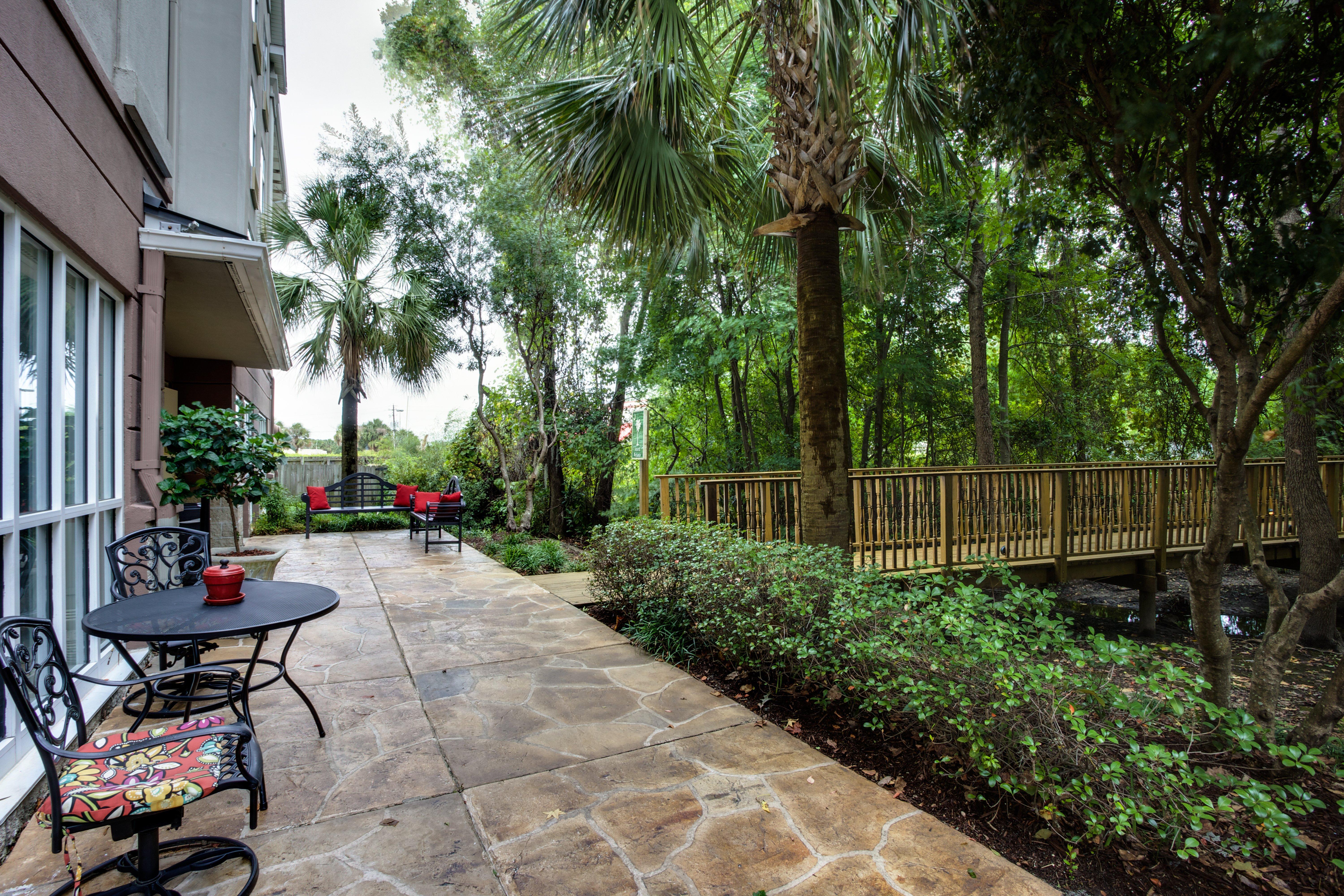 Holiday Inn Express Hotel & Suites Charleston-Ashley Phosphate By Ihg North Charleston Bagian luar foto