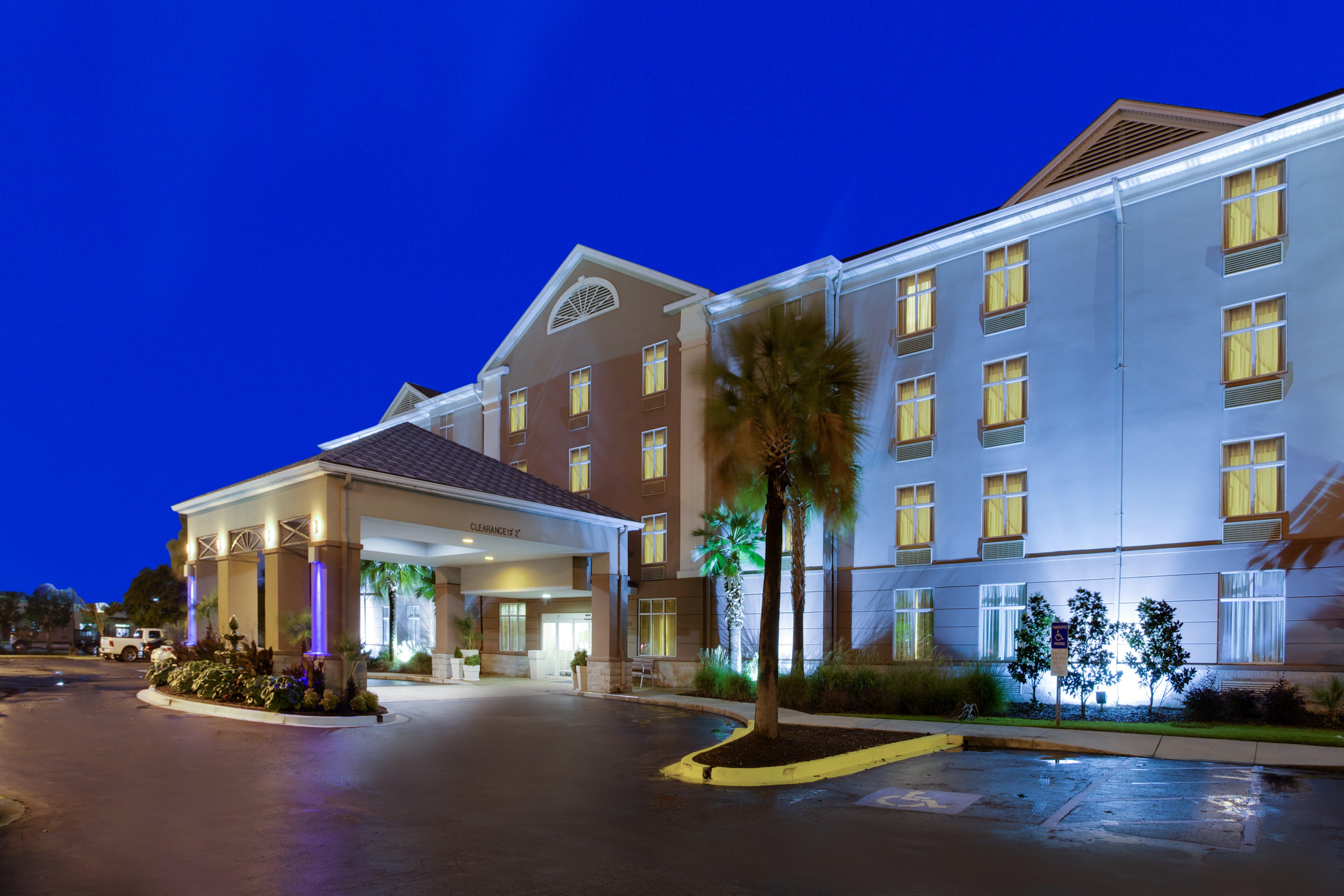 Holiday Inn Express Hotel & Suites Charleston-Ashley Phosphate By Ihg North Charleston Bagian luar foto