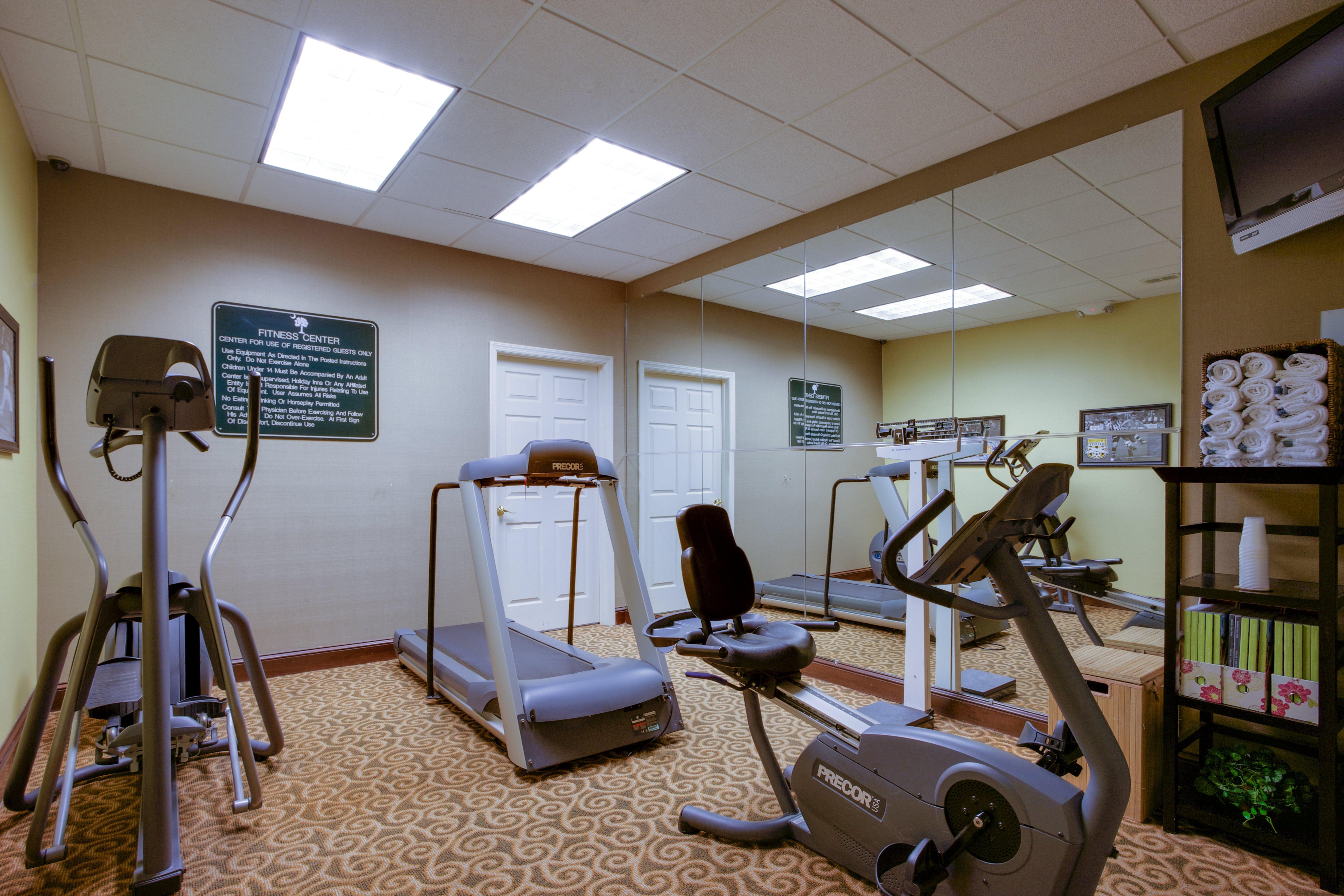 Holiday Inn Express Hotel & Suites Charleston-Ashley Phosphate By Ihg North Charleston Bagian luar foto