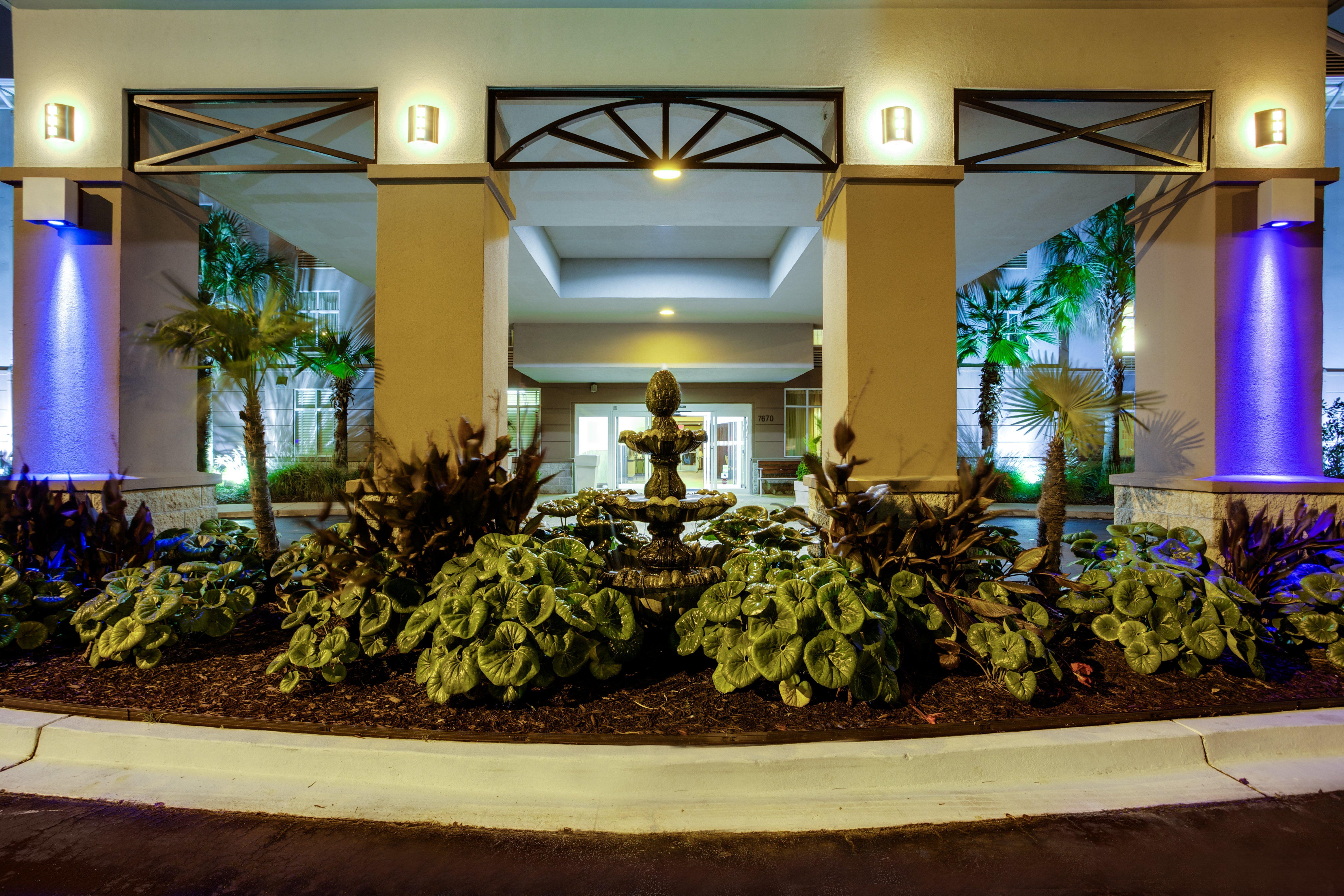 Holiday Inn Express Hotel & Suites Charleston-Ashley Phosphate By Ihg North Charleston Bagian luar foto