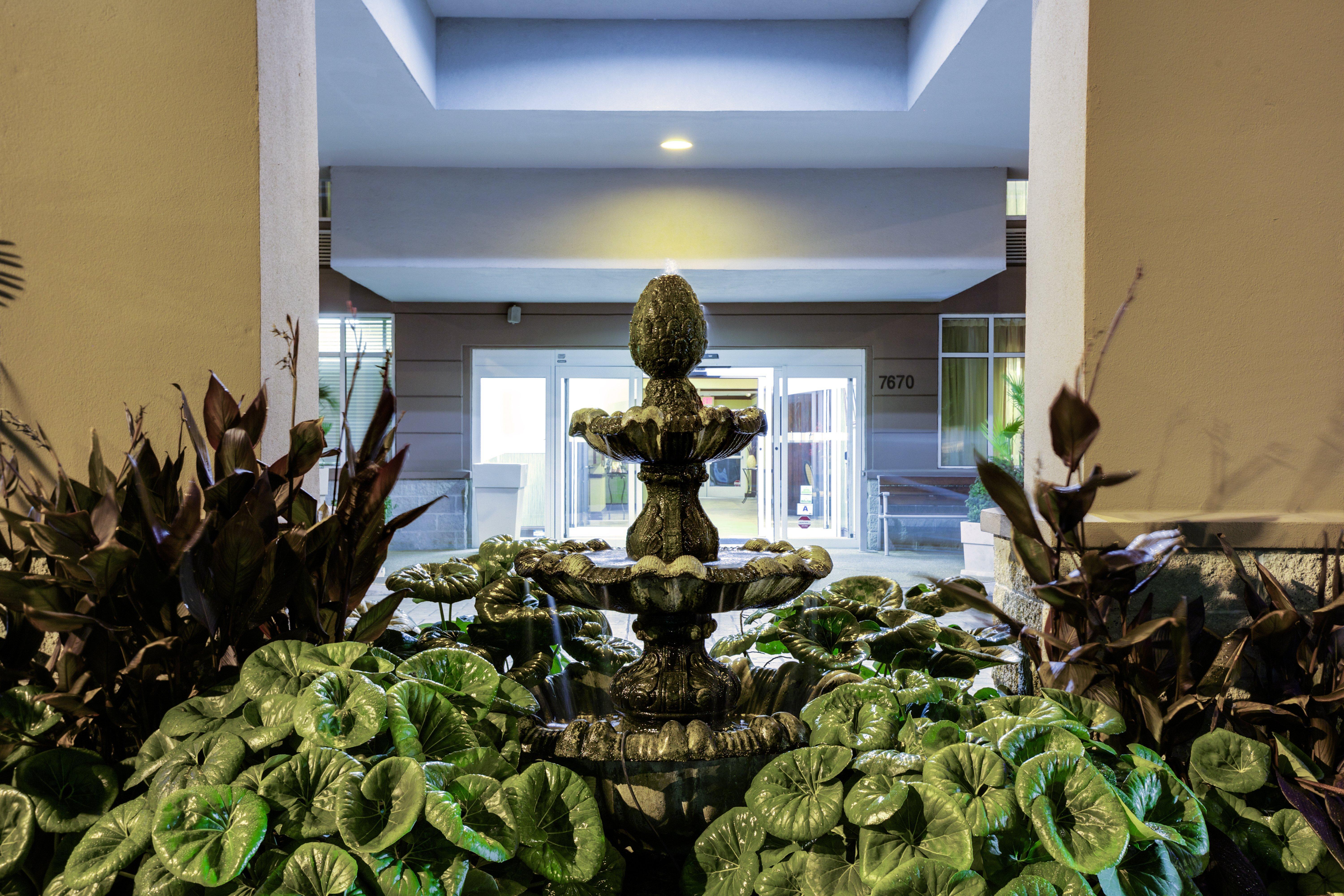 Holiday Inn Express Hotel & Suites Charleston-Ashley Phosphate By Ihg North Charleston Bagian luar foto