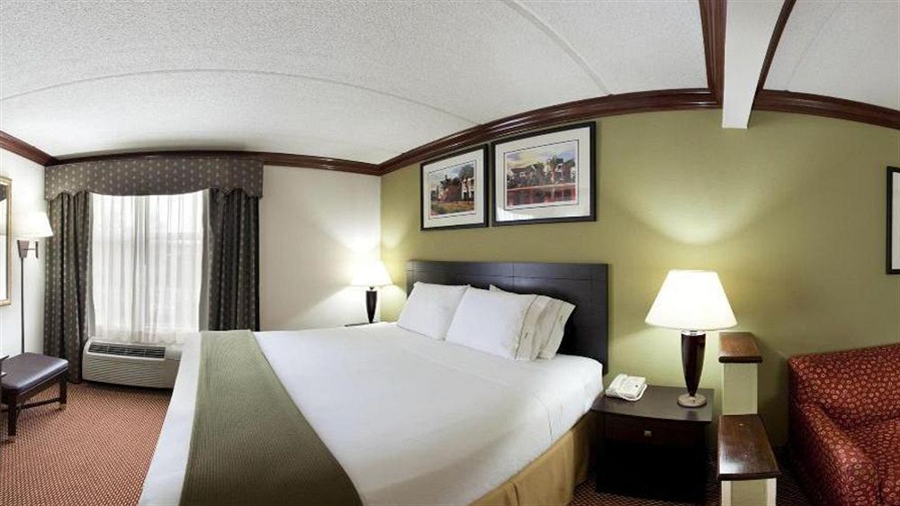Holiday Inn Express Hotel & Suites Charleston-Ashley Phosphate By Ihg North Charleston Bagian luar foto