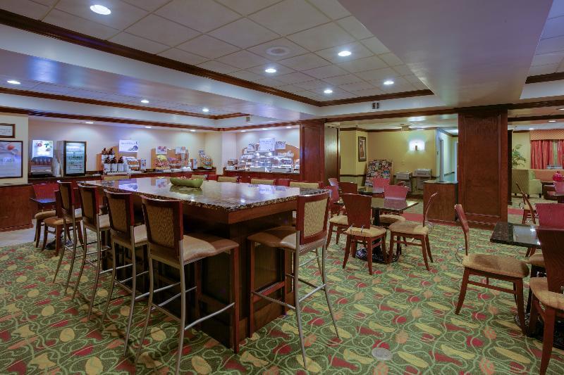 Holiday Inn Express Hotel & Suites Charleston-Ashley Phosphate By Ihg North Charleston Bagian luar foto